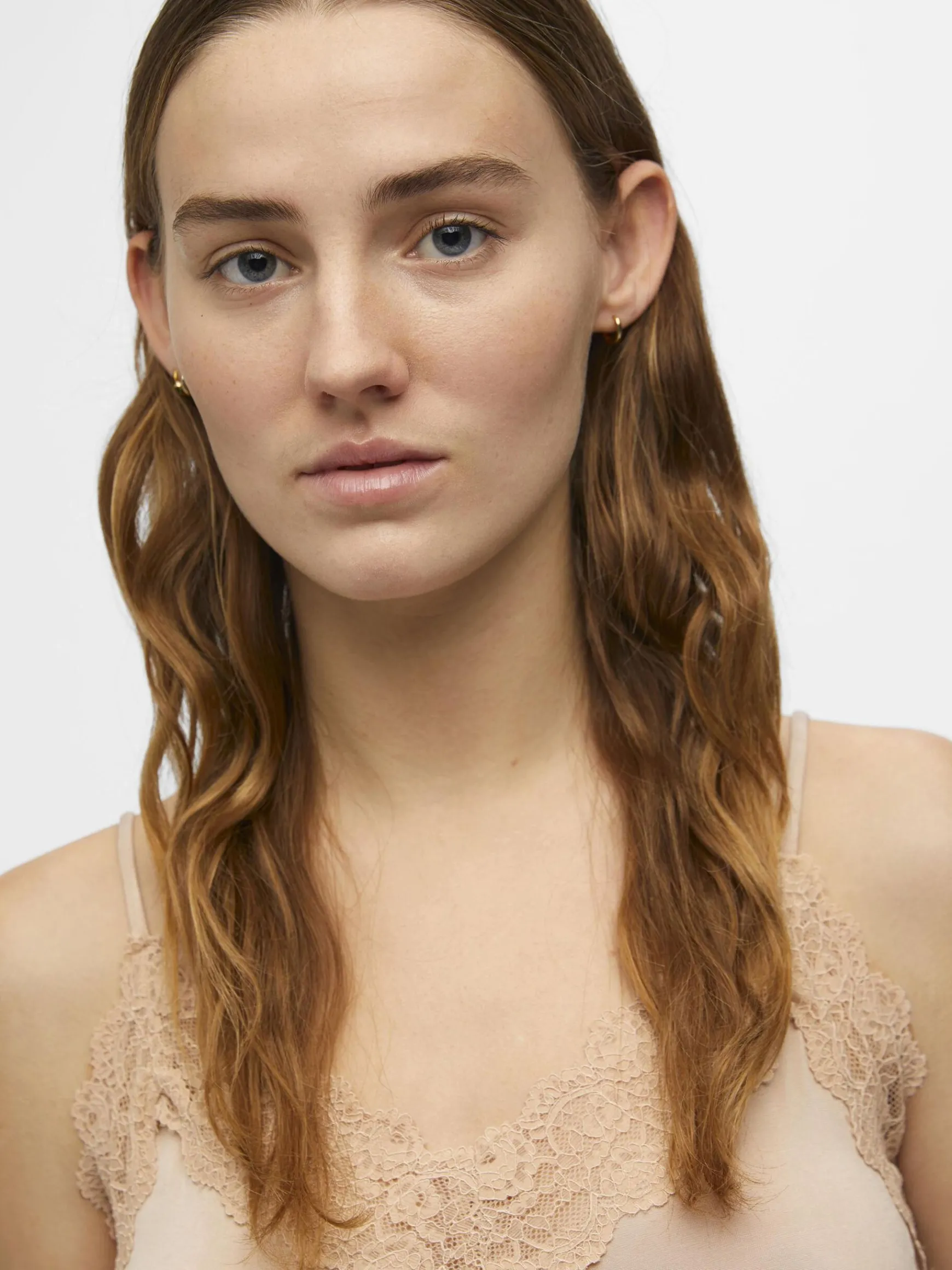 Dame OBJECT BLONDE TOP UDEN ÆRMER