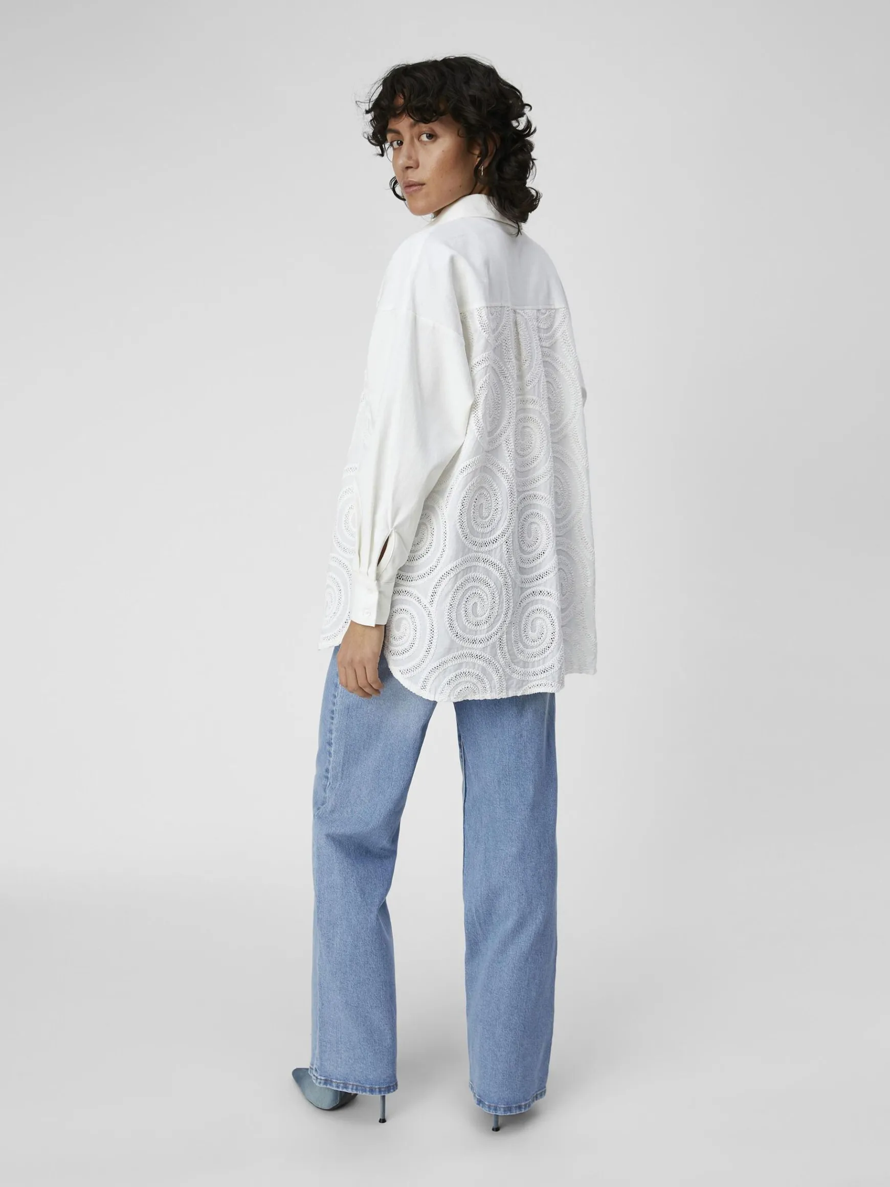 Dame OBJECT BRODERET SKJORTE