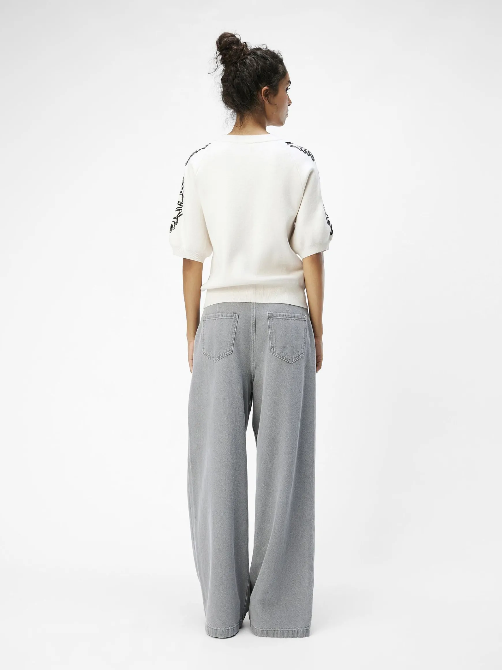 Dame OBJECT BRODERET STRIKKET TOP