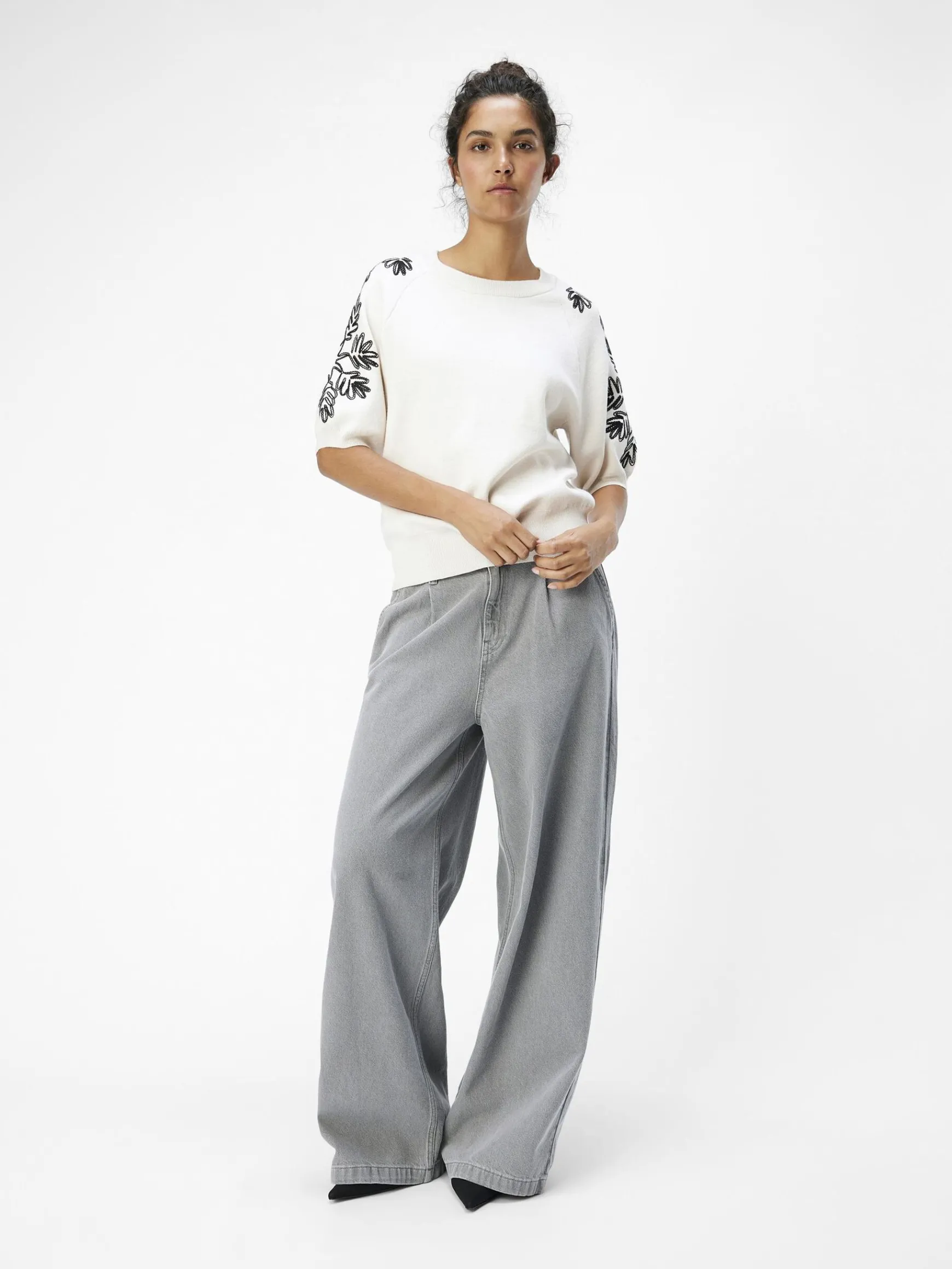 Dame OBJECT BRODERET STRIKKET TOP