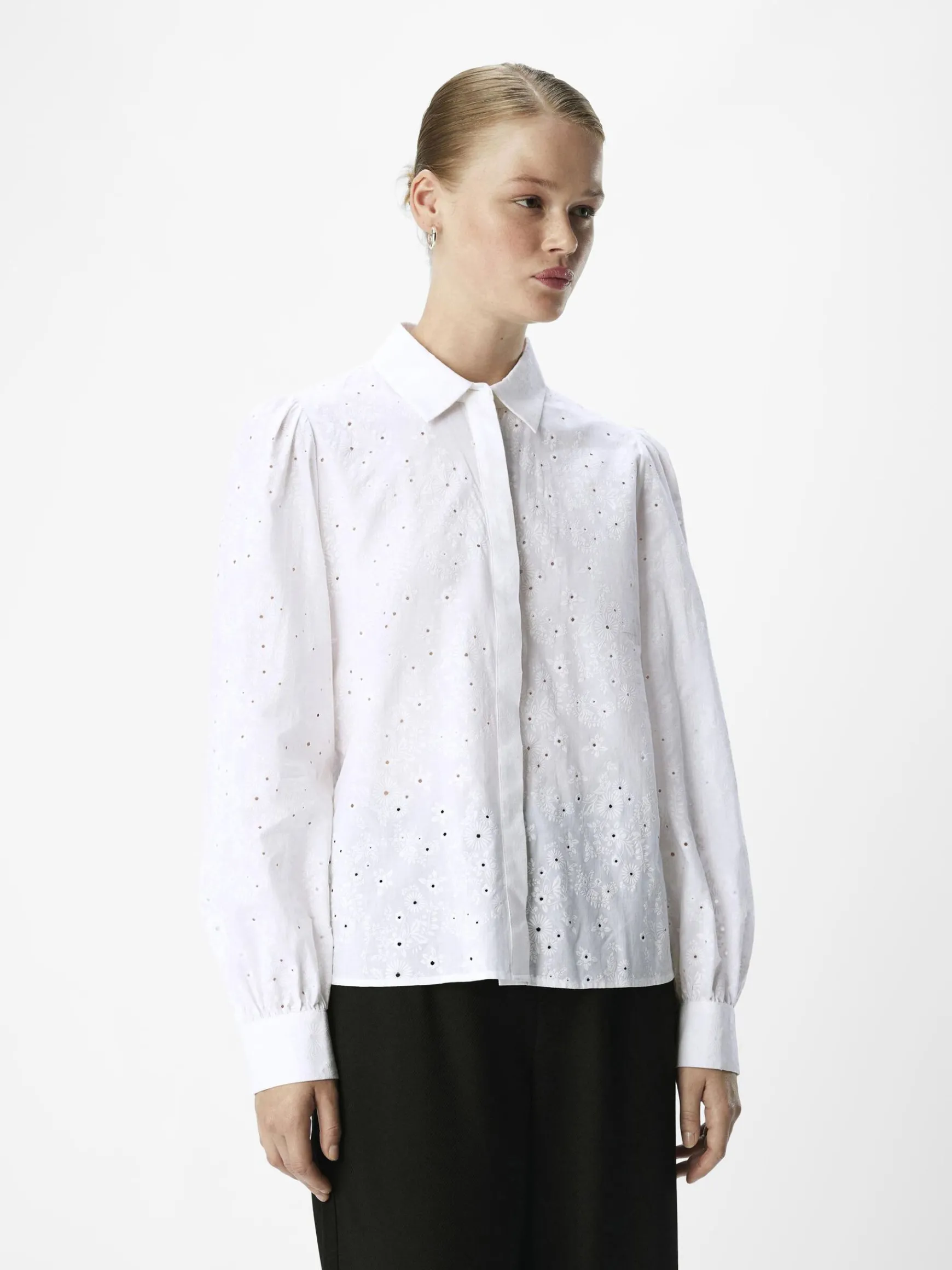 Dame OBJECT BRODERIE ANGLAISE SKJORTE