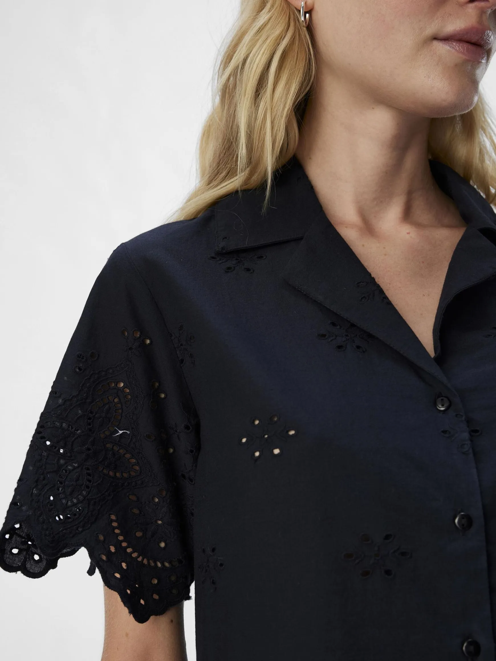 Dame OBJECT BRODERIE ANGLAISE SKJORTE