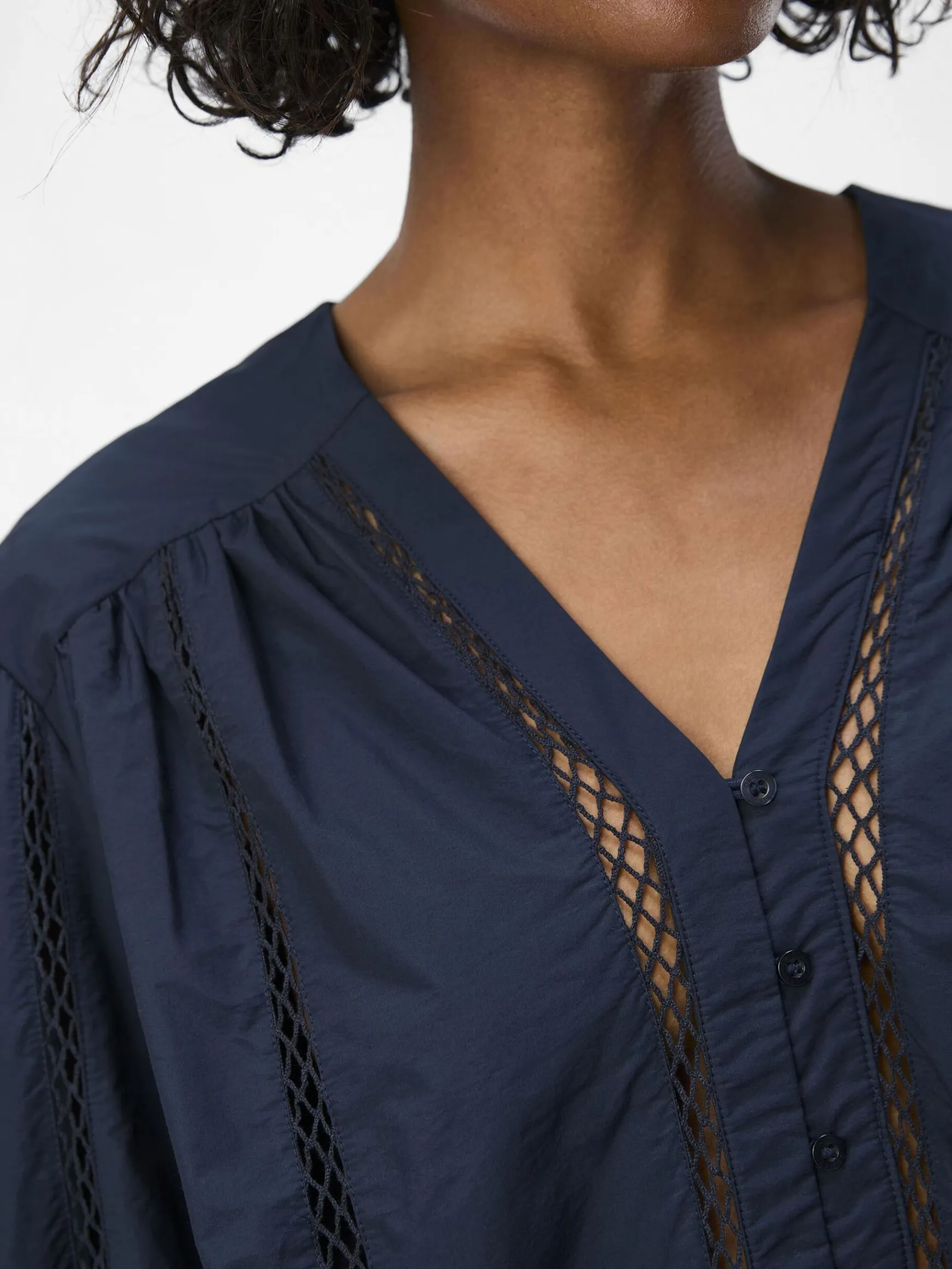 Dame OBJECT DETALJERET SKJORTE