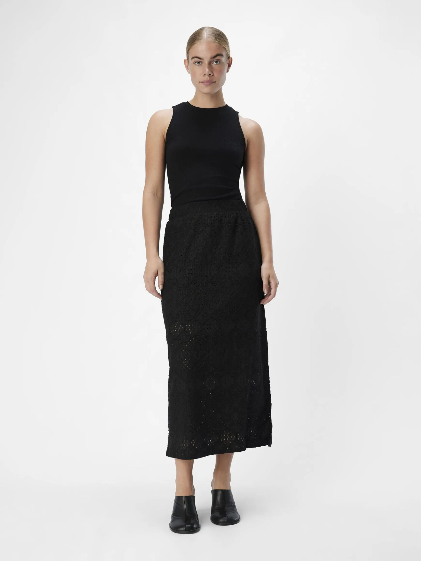 Dame OBJECT OBJFEODORA MAXINEDERDEL