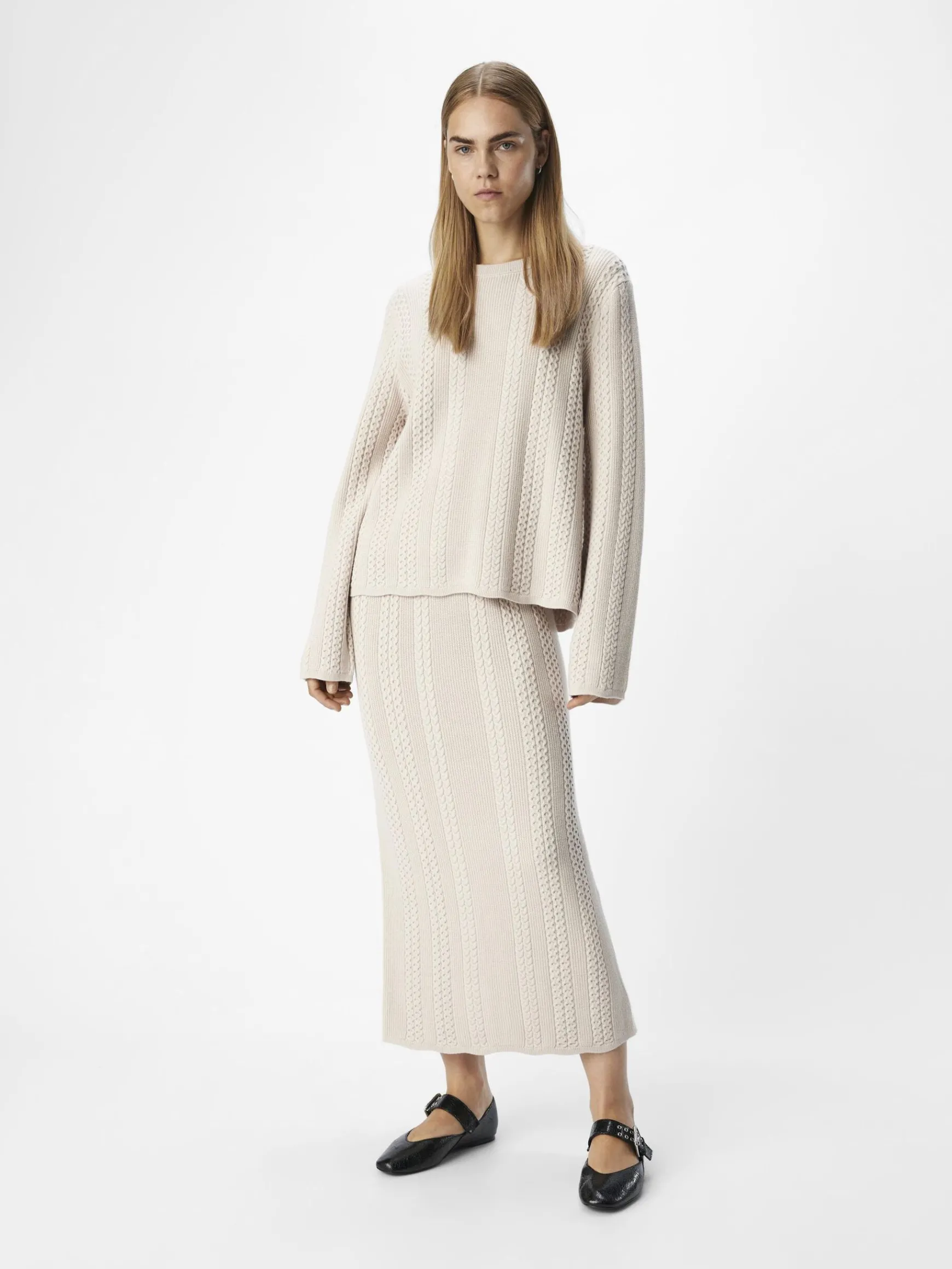 Dame OBJECT OBJREYNARD STRIKKET NEDERDEL