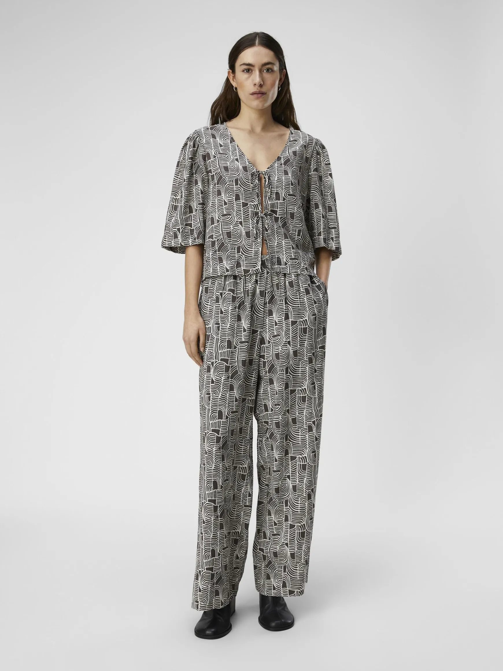 Dame OBJECT PRINTET BREDE BUKSER