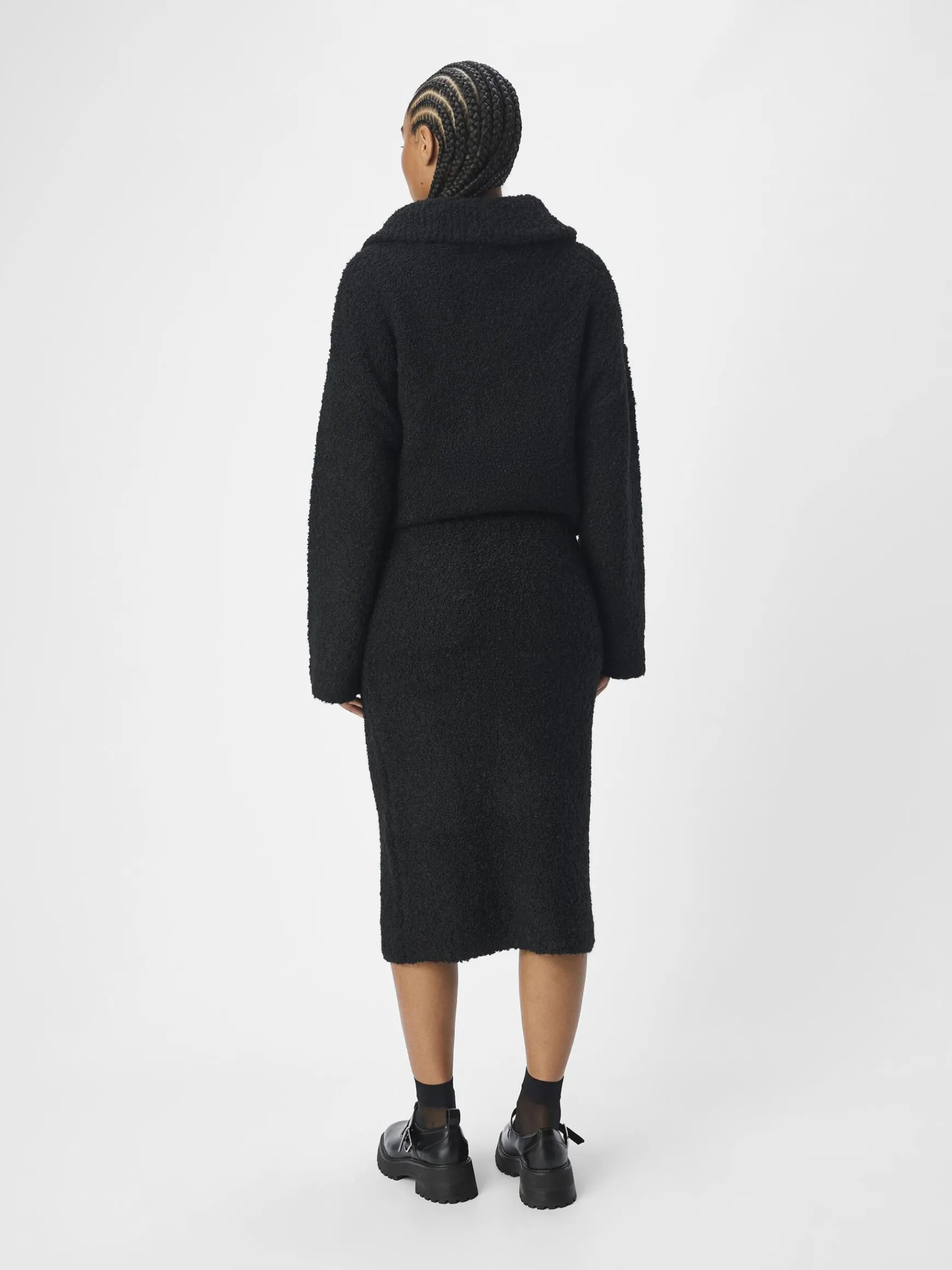 Dame OBJECT STRIKKET MIDINEDERDEL