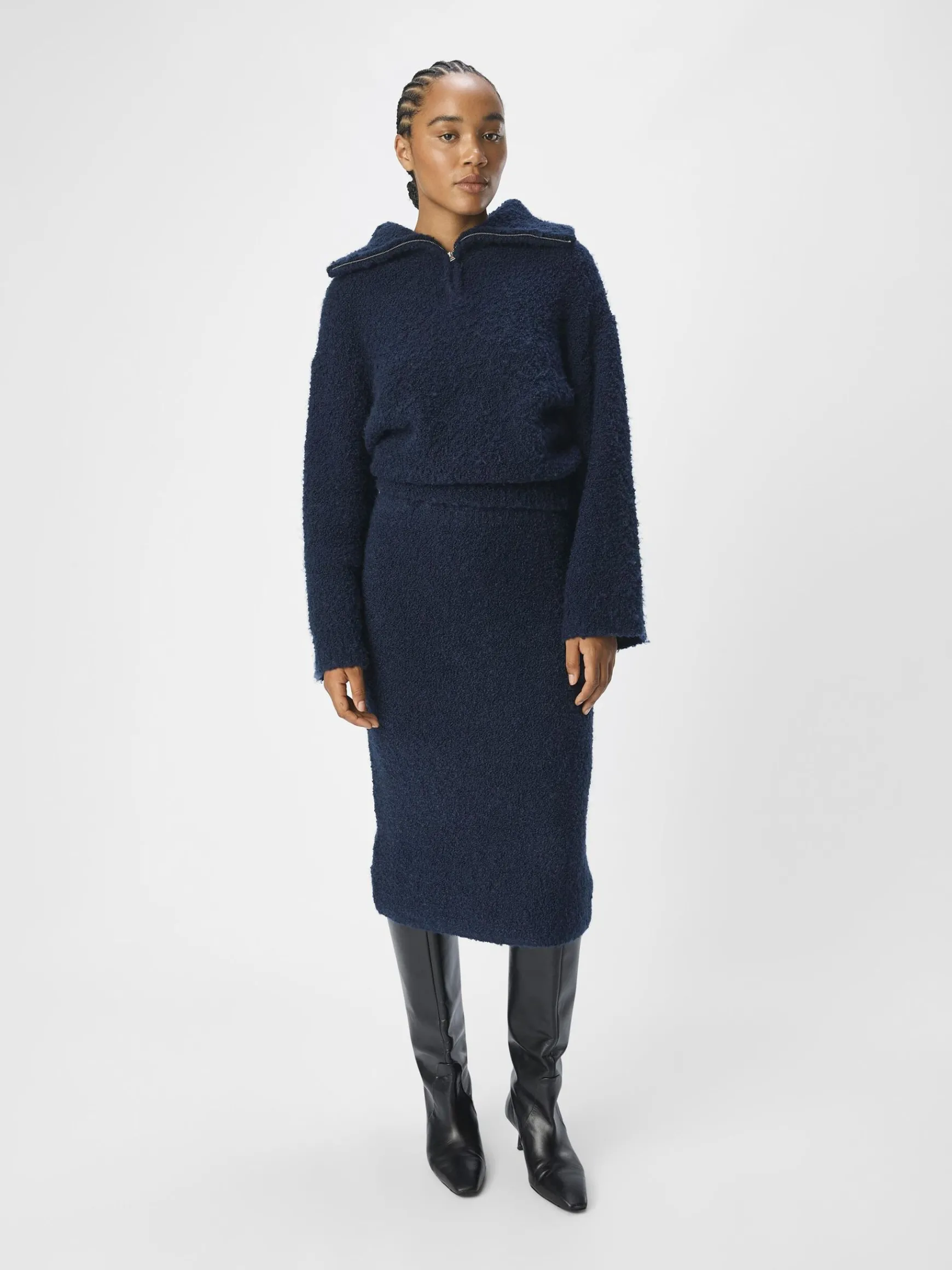 Dame OBJECT STRIKKET MIDINEDERDEL