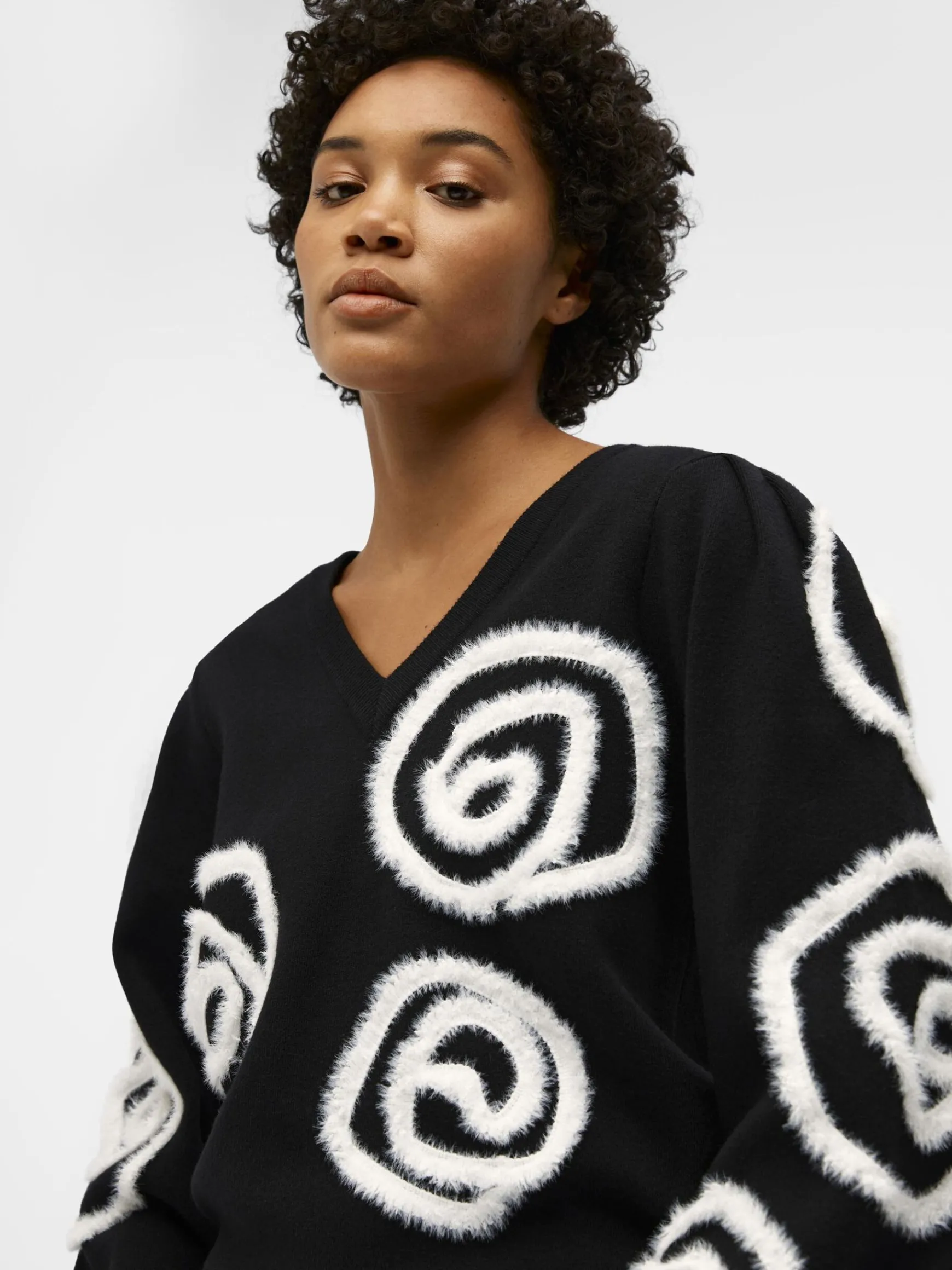 Dame OBJECT V-HALS STRIKTRØJE