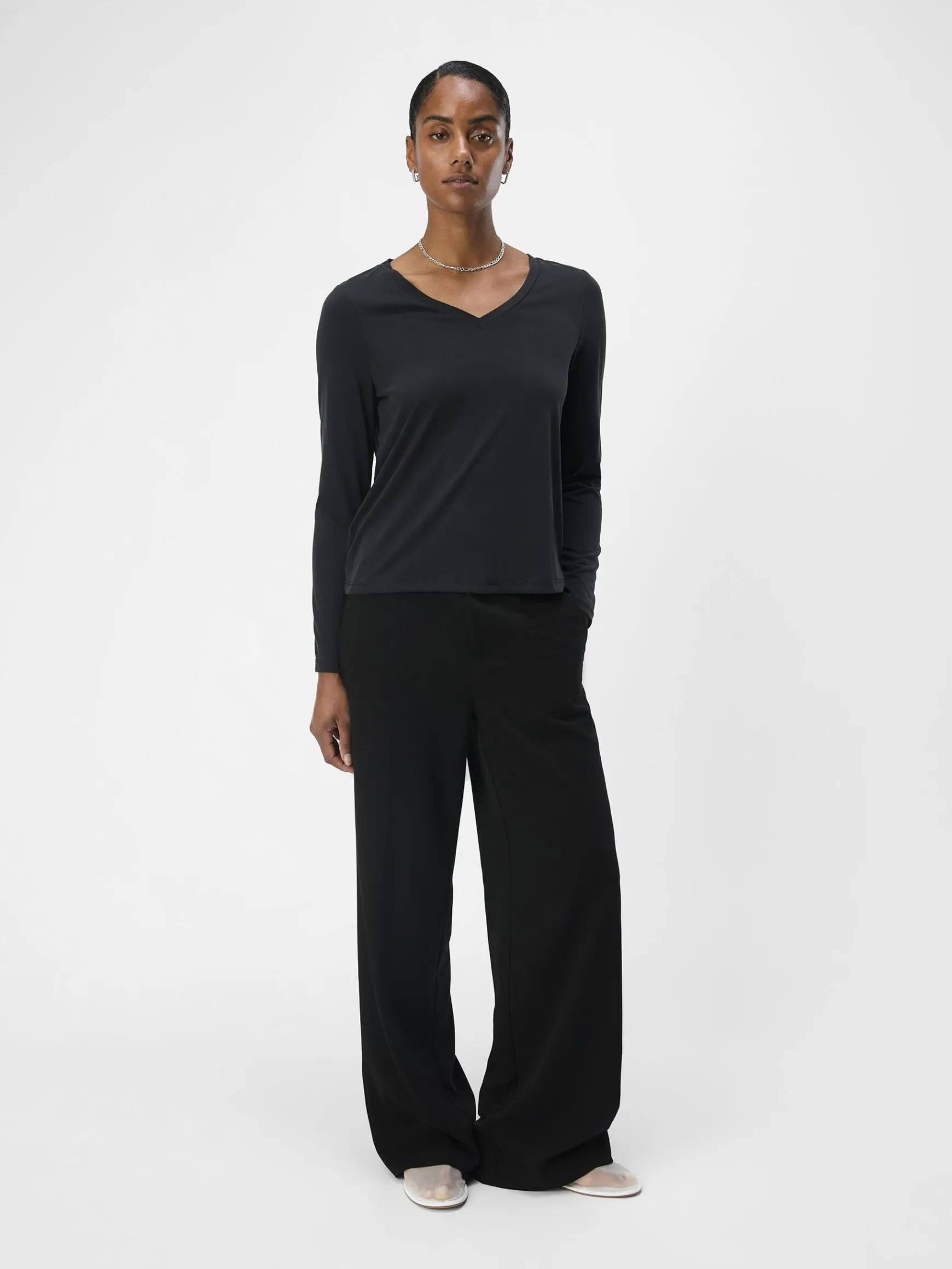 Dame OBJECT V-HALSET TOP MED LANGE ÆRMER