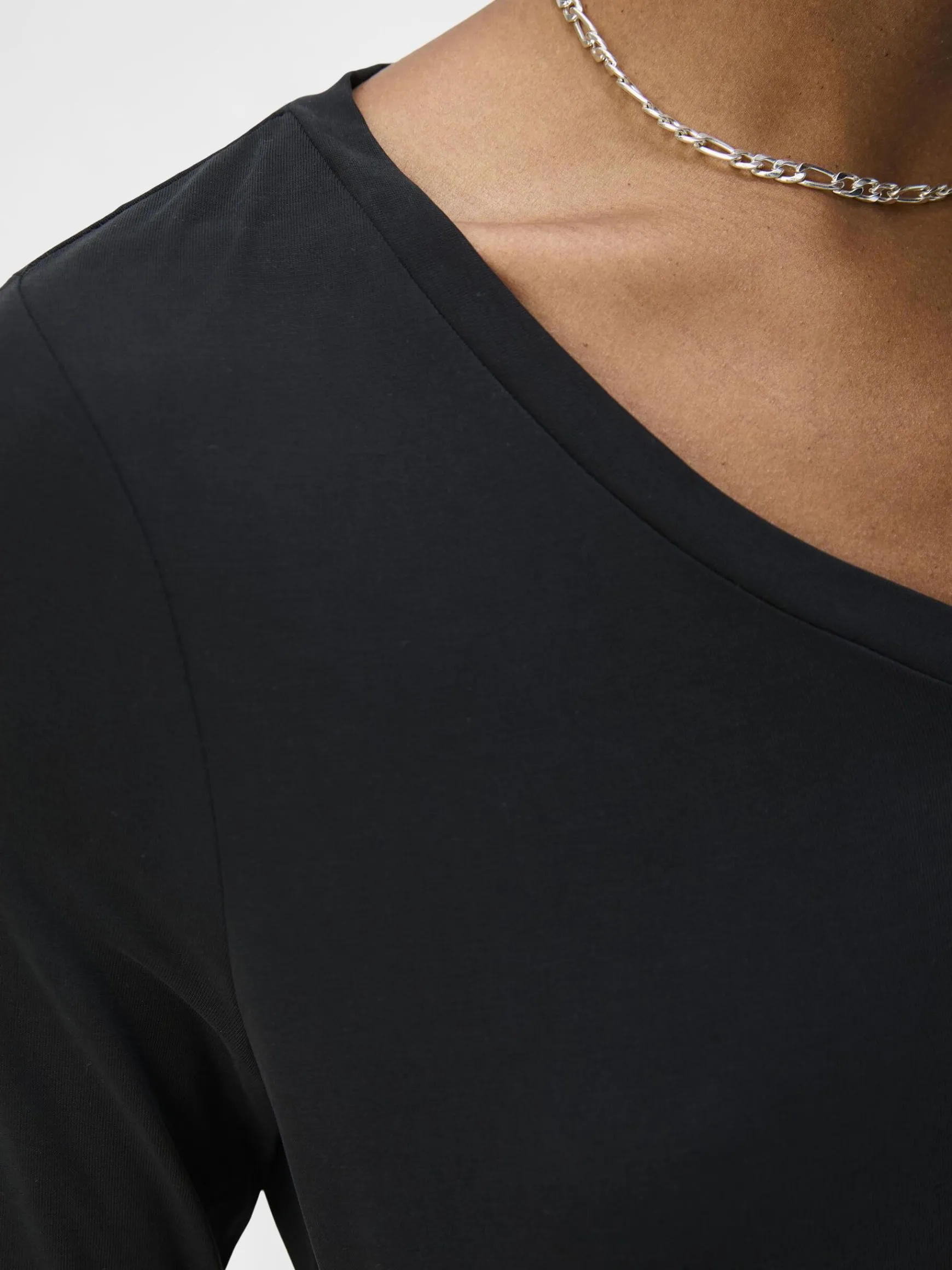 Dame OBJECT V-HALSET TOP MED LANGE ÆRMER